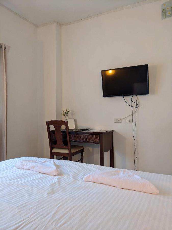 V At Panus Otel Phanat Nikhom Dış mekan fotoğraf